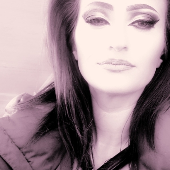 Meet your Posher, Samantha - Picture 3 of 6